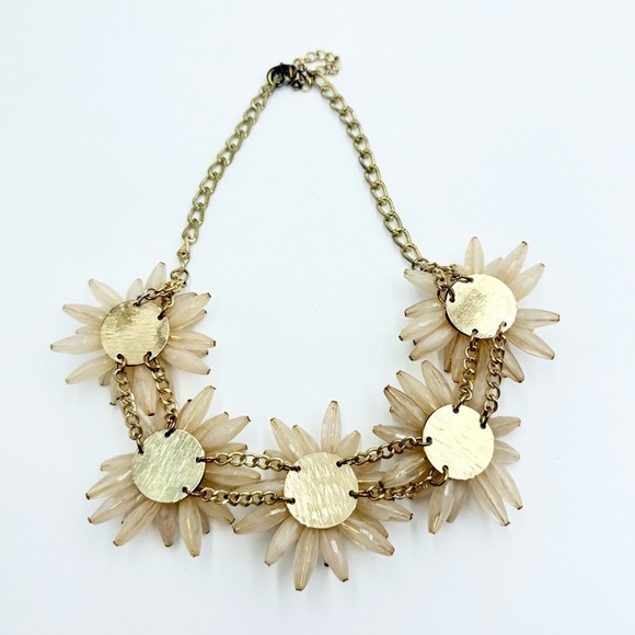 Gold Tone Light Pink Large Flower Statement Necklace - Picture 5 of 9